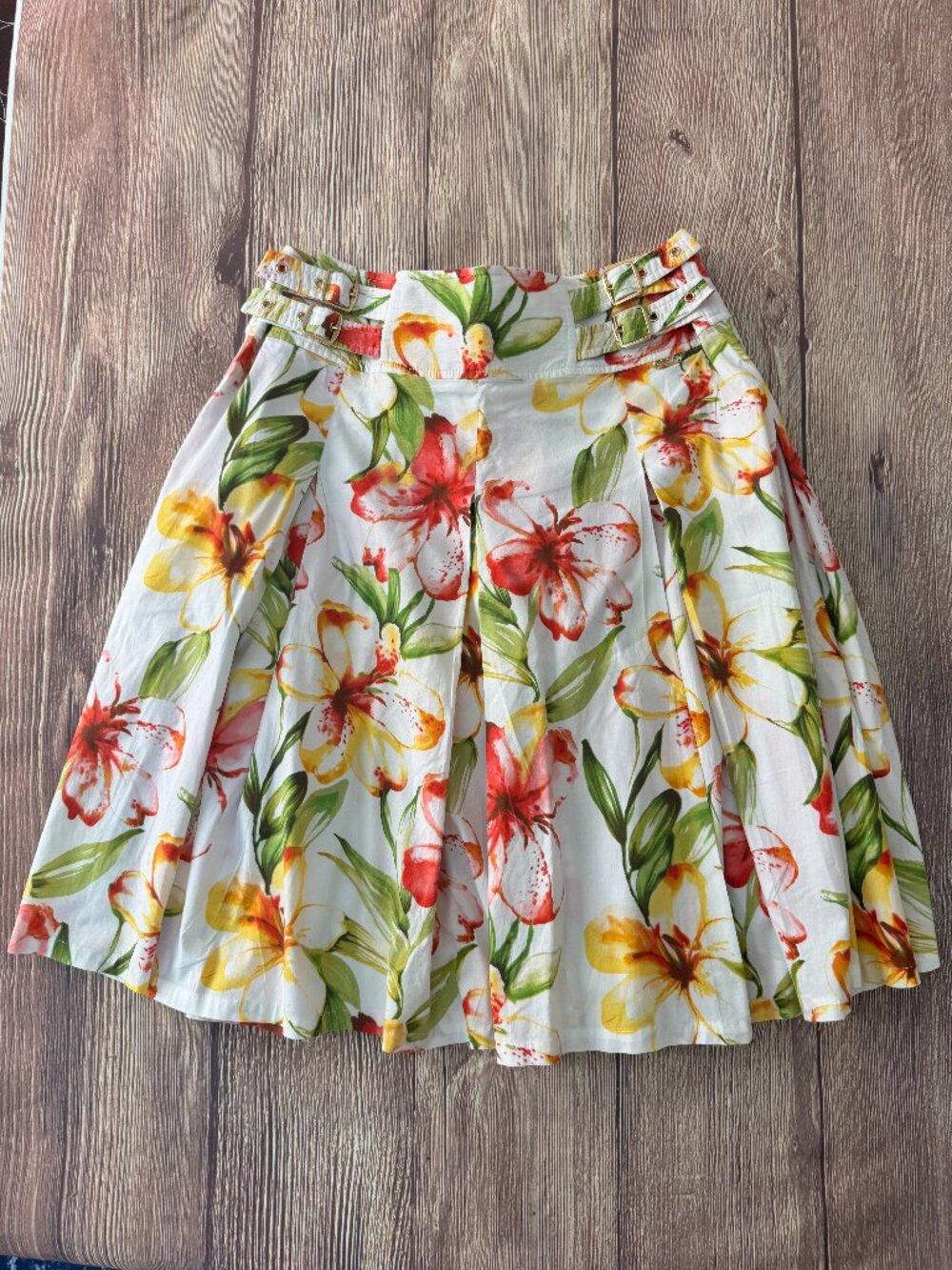 St. John Sport by Marie Gray Floral Pleated skirt 6